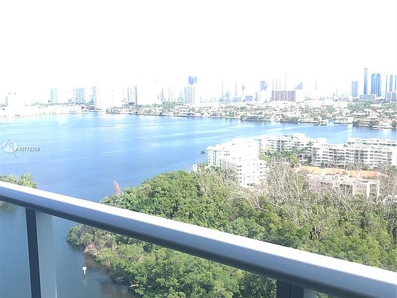 2nd image of 16385 Biscayne Blvd Unit 2319