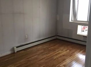 11401 14th Rd #1, Flushing, NY 11356