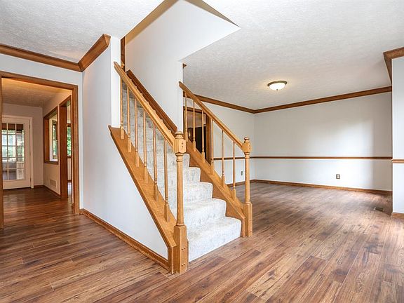 4th image of 117 Bradford Dr