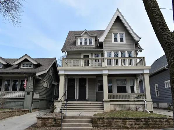 2856 N Frederick Ave, Milwaukee, WI 53211