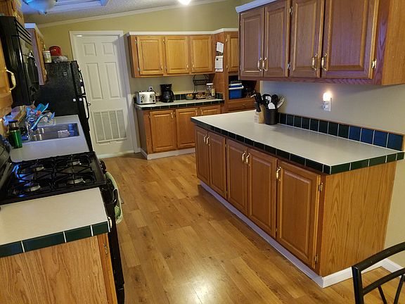 4th image of 8938 Woods Edge Dr