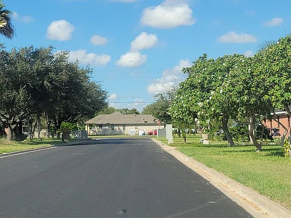 4th image of 512 E Magnolia Ave