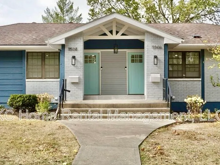 11506 Oak St — Photo 11