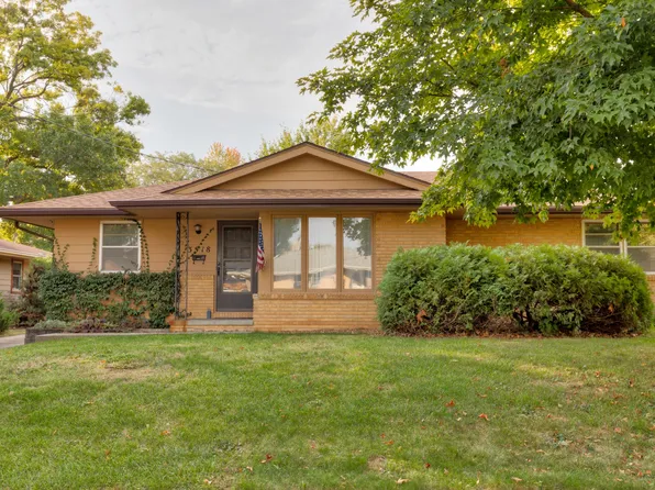 3518 Crestmoor Pl, Des Moines, IA 50310