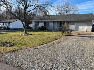 913 E James Blvd, Saint James, MO 65559