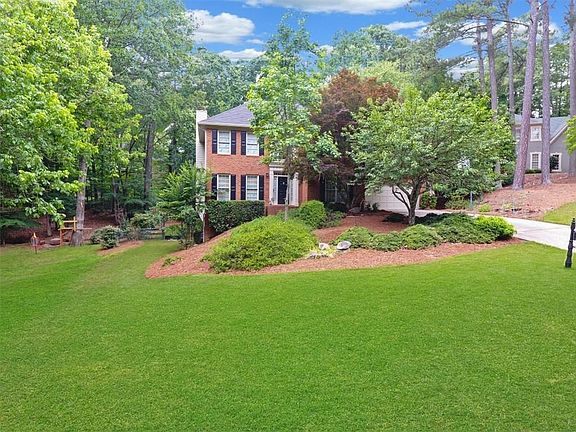 2nd image of 120 Waters Mill Cir
