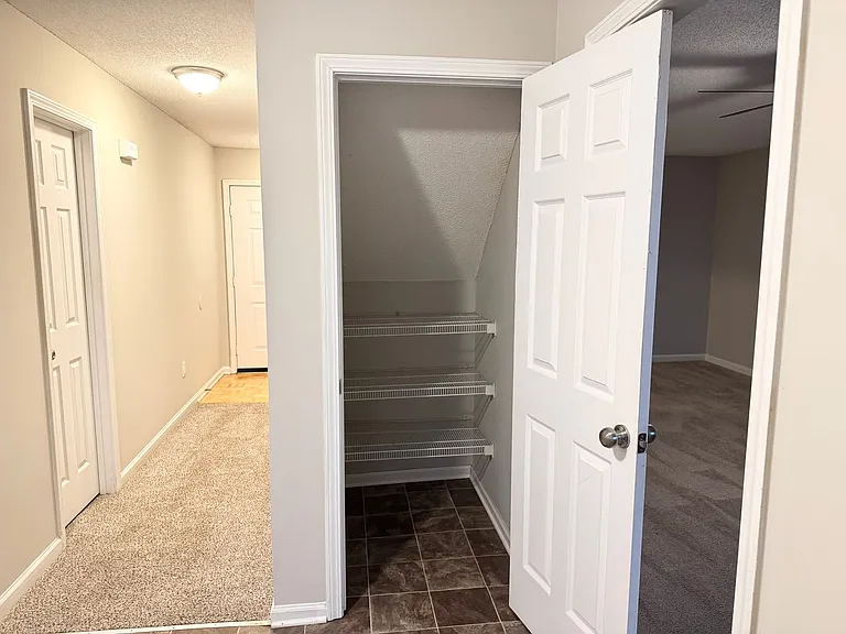 310 Pappy Dr — Photo 17