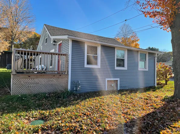 15 Lone Birch St, Colchester, VT 05446