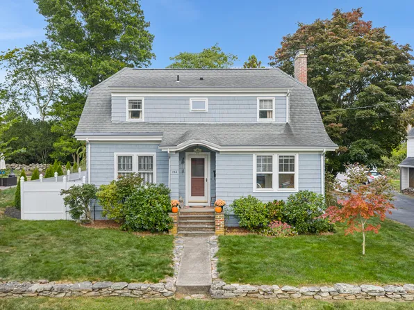 136 Ocean View Avenue, Groton, CT 06355