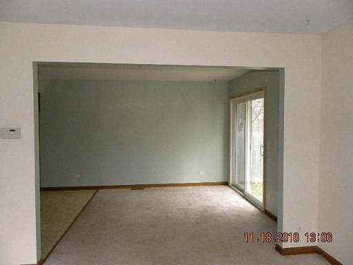 5th image of 28W770 Barnes Ave