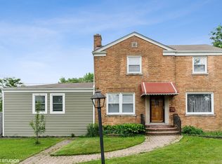 1750 Ash St, Des Plaines, IL 60018