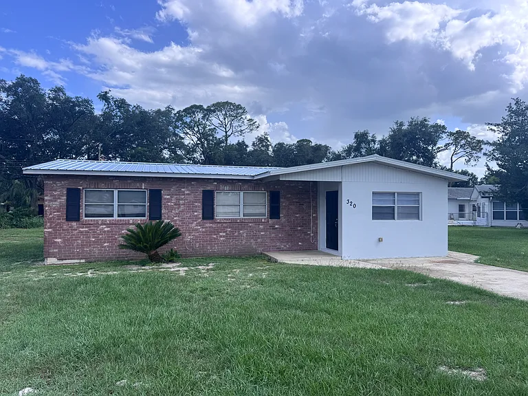 320 Ibis Ave — Photo 1