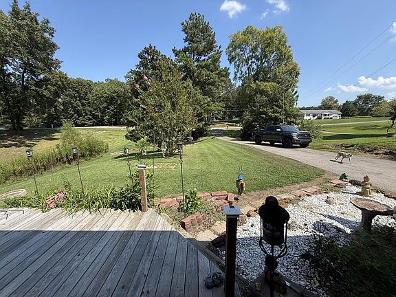 2nd image of 415 Dortch Ln
