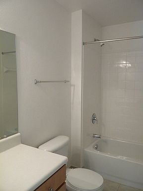 5th image of 1009 Lunette Dr