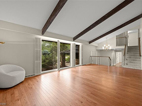 5th image of 26270 Annesley Rd