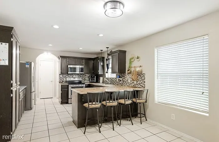 7562 Cedar Ave — Photo 5