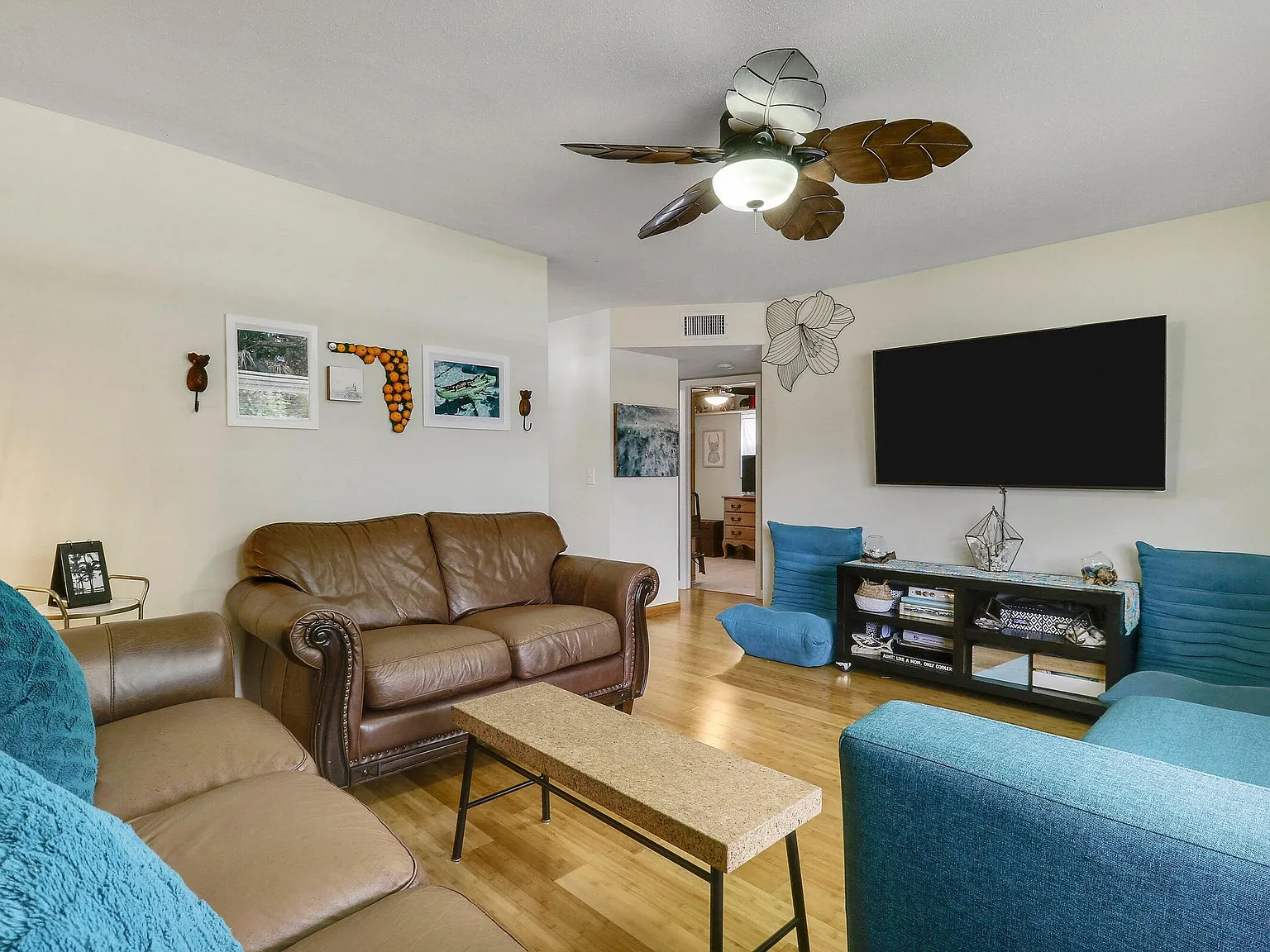 2 bed, 750 sqft, $2,400 — Photo 3