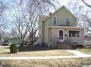 909 5th St SW, Willmar, MN 56201