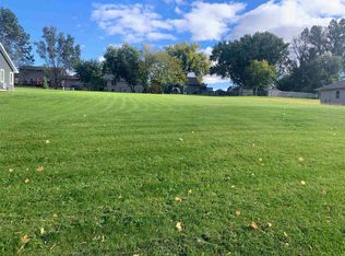 253 Sleepy Hollow Rd #11, Fall River, WI 53932