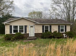 3842 Old Catawba Rd, Salem, VA 24153