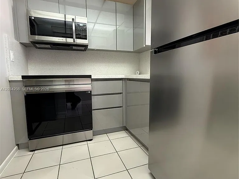 6820 W Flagler St #407 — Photo 1