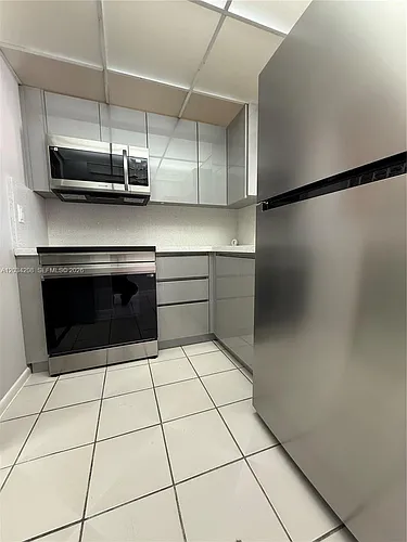 6820 W Flagler St #407 Photo 1