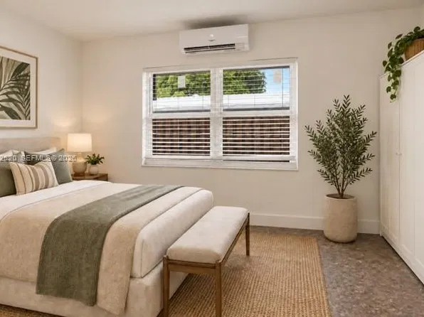 1085 NE 34th St #3, Fort Lauderdale, FL 33334