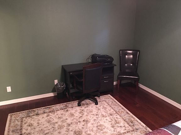 3rd image of 5104 N 32nd St Unit 121