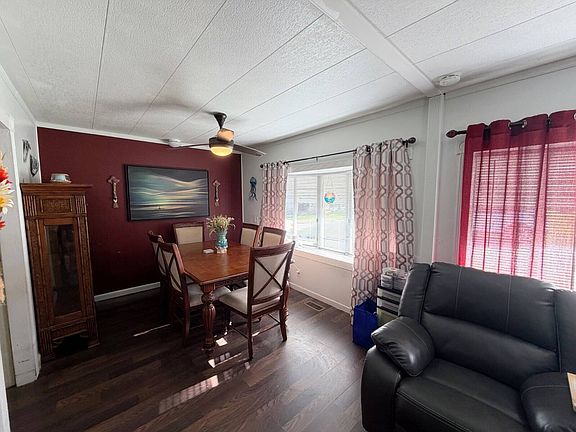 5th image of 133 W Sterling Way
