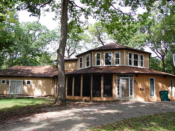 2nd image of 1251 Woodland Ct