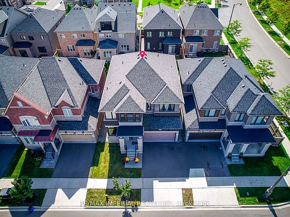 2nd image of 4044 Channing Cres