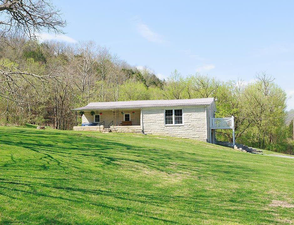 1st image of 1515 Whites Bend Ln