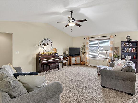 4th image of 1602 Rutherford Ct SW