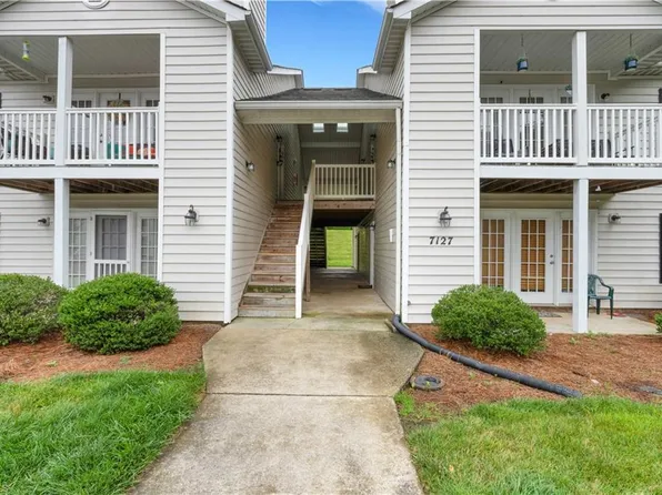 7127 W Friendly Ave APT A, Greensboro, NC 27410