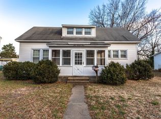 303 Allen Ave, Hopewell, VA 23860