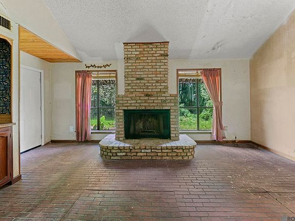 4th image of 1883 Stonegate Ct