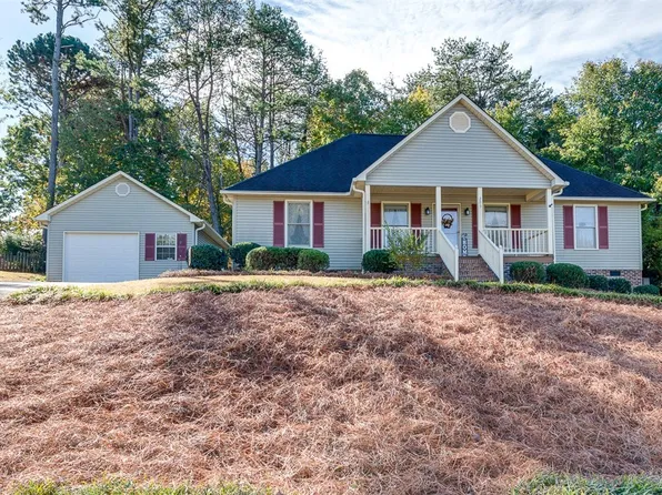 205 Luke Ct, Easley, SC 29640