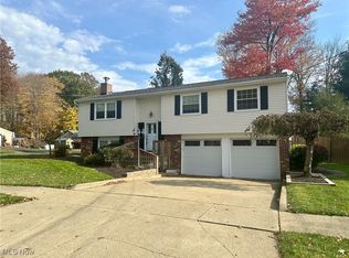 212 Mayhill Dr, Newton Falls, OH 44444