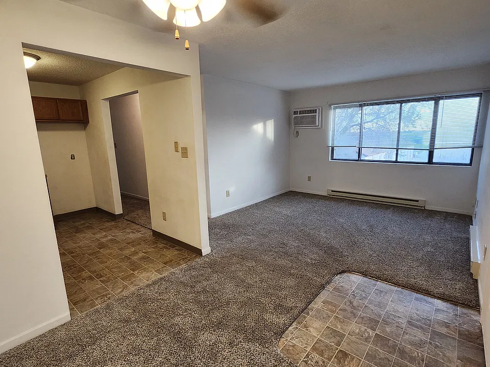 2104 Lincoln Ave #3F