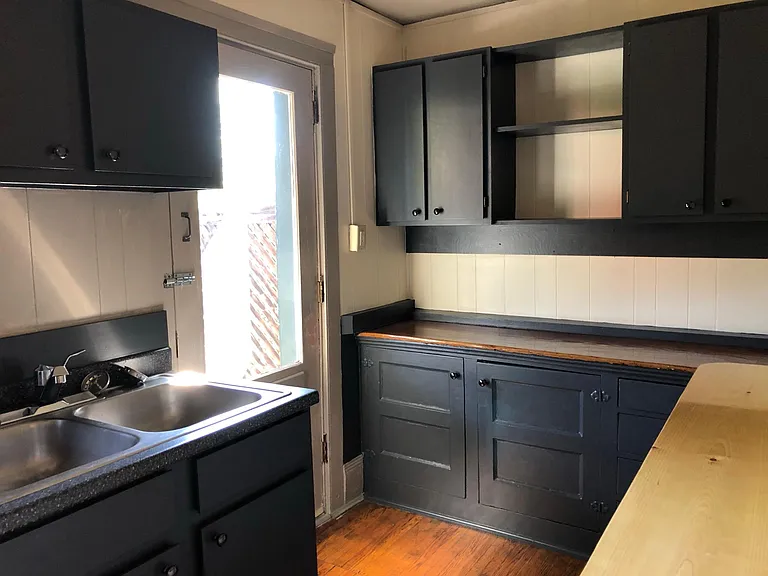 106 E 4th St #7 — Photo 7