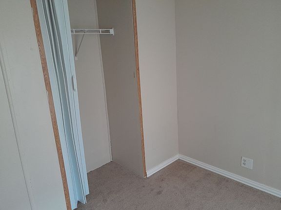 3rd image of 3312 Lynn Ave
