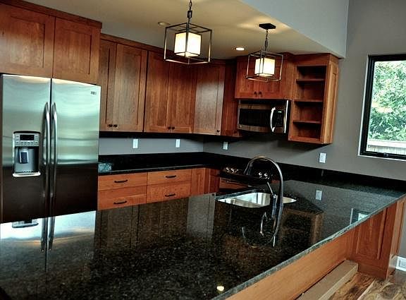 3rd image of 525 Battery Pl APT 08