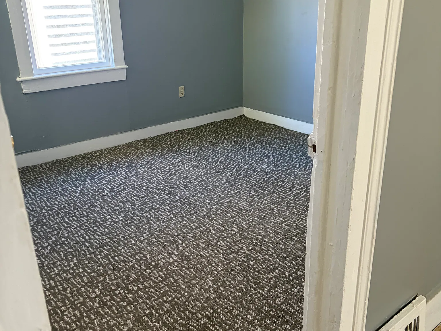 3 bed, 1188 sqft, $1,435 — Photo 2