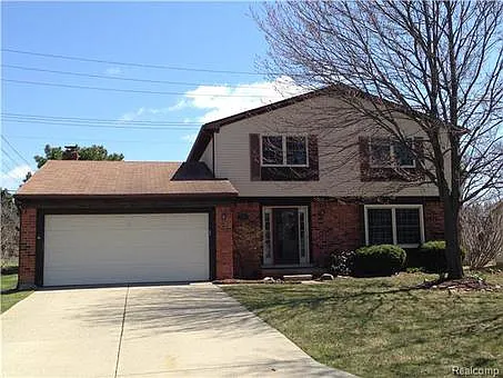 785 Dressler Ln photo 1
