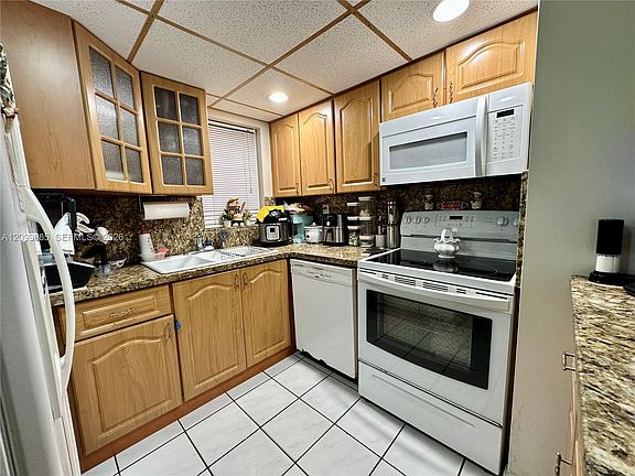 3rd image of 820 NW 87th Ave APT 105