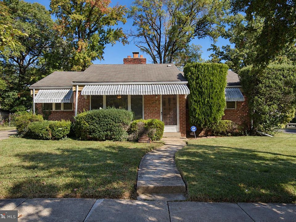 1st image of 6707 Adelphi Rd