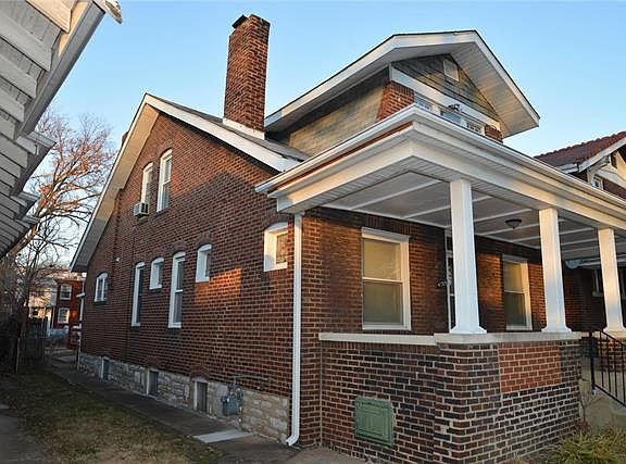 2nd image of 4709 Lewis Pl