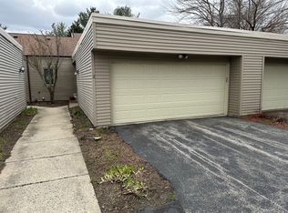 5285 Dierks Dr APT 2, Rockford, IL 61108