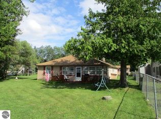 2932 W Lakeside Dr, West Branch, MI 48661