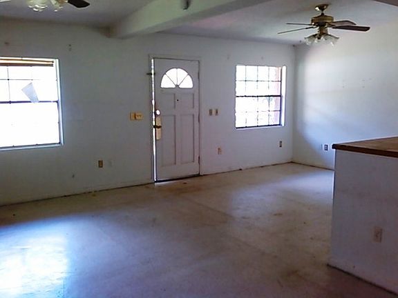 4th image of 1804 Loyola Dr N